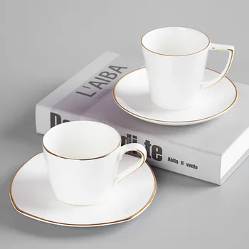Büyük Kapasiteli Altın kenar Kahve fincan ve çay tabağı seti Yaratıcı Tasarım Avrupa Öğleden Sonra çay fincanları ışık lüks Kemik çini Drinkware