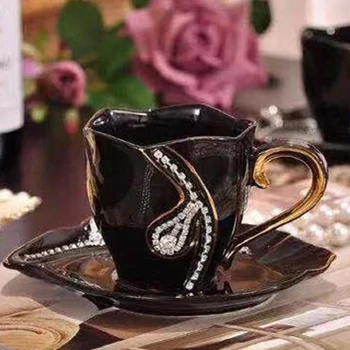Lüks Elmas Tasarım kahve fincan ve çay tabağı yaratıcı hediye severler için çay fincanları 3D seramik fincan rhinestones dekorasyon ile 200 ml
