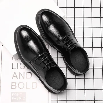 Erkek Elbise Ayakkabı Resmi İş İş Yumuşak Patent Deri Sivri Burun Ayakkabı erkek Oxford Flats Siyah Erkek Brogue Ayakkabı
