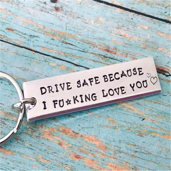Güvenli sürüş Becaurse Seni Seviyorum Severler Çiftler Erkek Arkadaşı Kız Arkadaşı DIY Paslanmaz Çelik Anahtarlık Unisex Harfler Anahtarlık