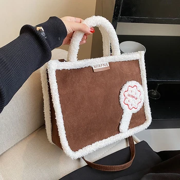 Moda Marka Tasarımcısı Süet Çanta ve Çantalar Kadın Omuz Crossbody Çanta 2022Lamb Yün Saçak Bayanlar Tote postacı çantası